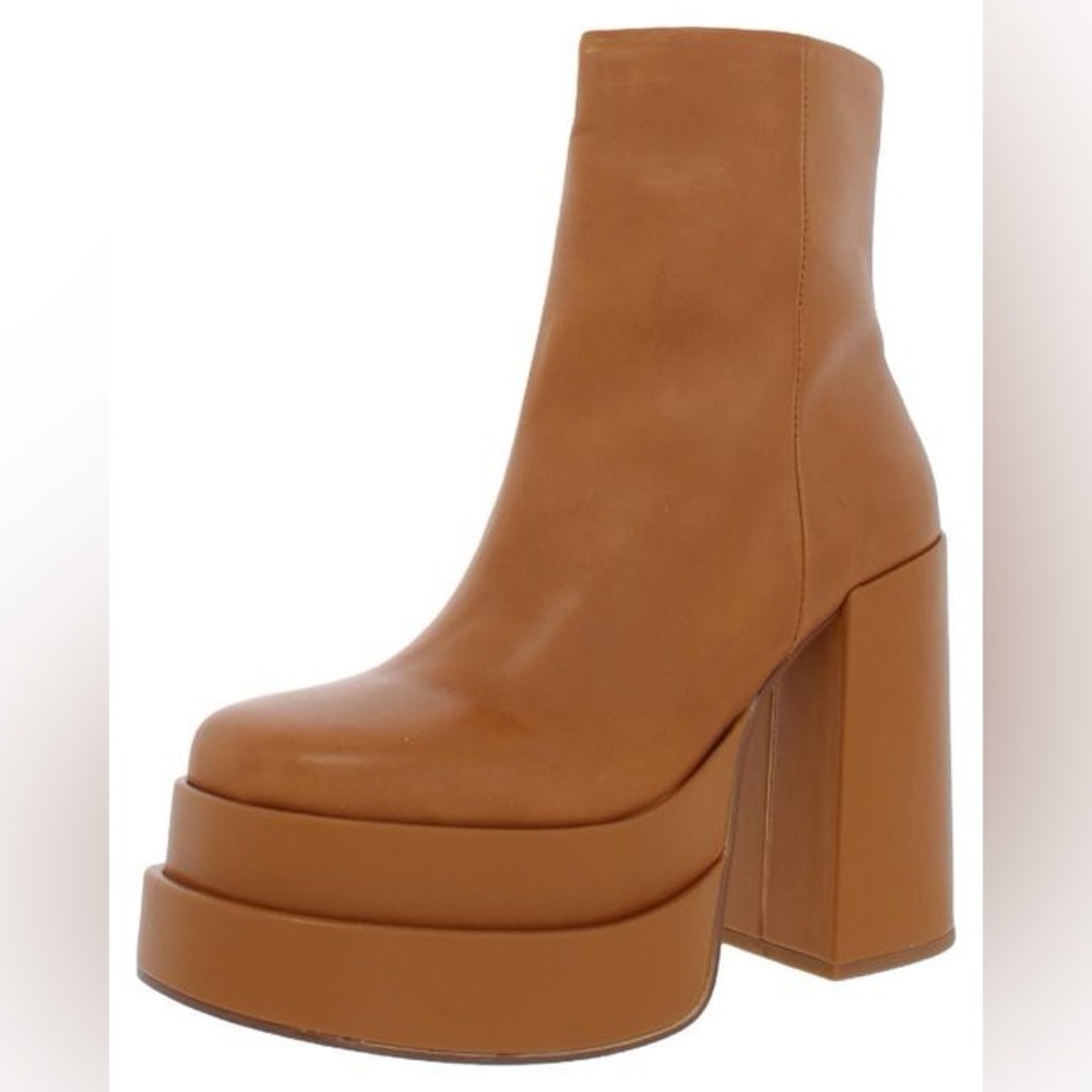 Steve Madden Cobra Leather Platform Ankle Boots in Brown
